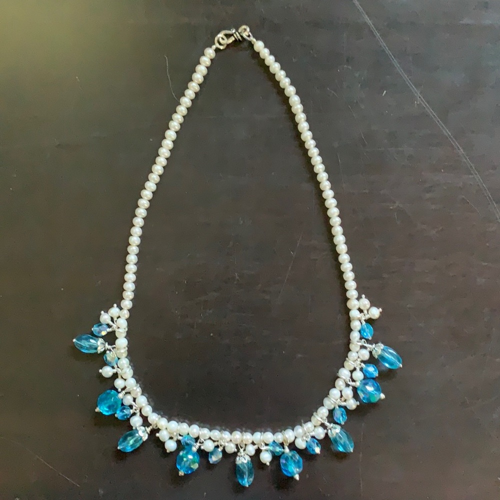 Handmade freshwater pearl beaded necklace